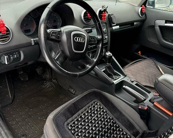 Серый Ауди А3, объемом двигателя 1.97 л и пробегом 320 тыс. км за 10900 $, фото 2 на Automoto.ua