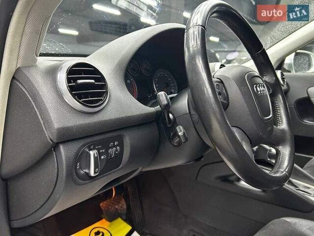 Серый Ауди А3, объемом двигателя 1.4 л и пробегом 193 тыс. км за 9800 $, фото 8 на Automoto.ua