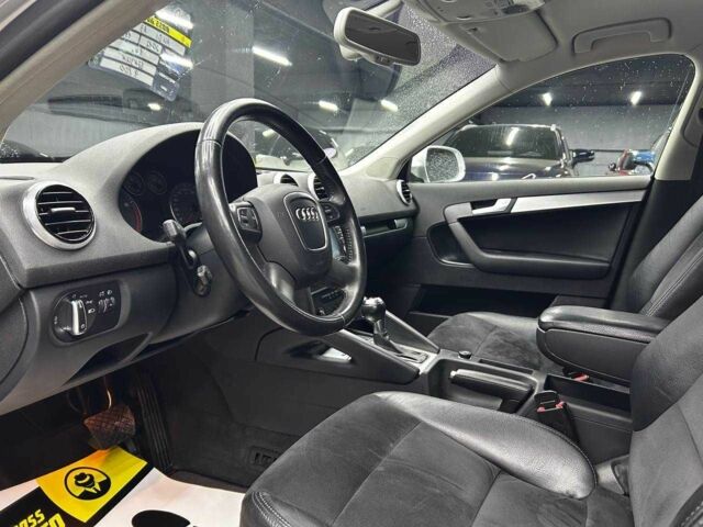 Серый Ауди А3, объемом двигателя 1.4 л и пробегом 193 тыс. км за 9800 $, фото 7 на Automoto.ua