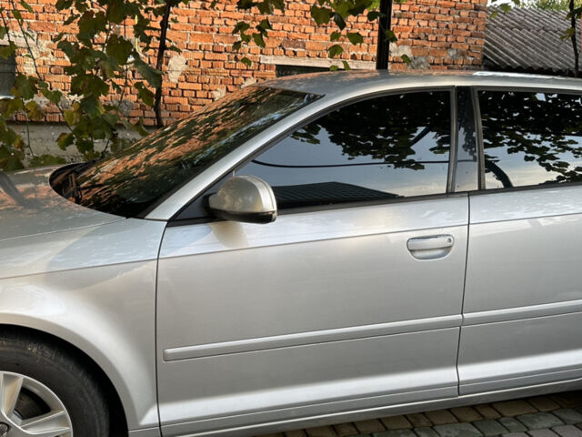 Сірий Ауді А3, об'ємом двигуна 1.6 л та пробігом 215 тис. км за 9300 $, фото 2 на Automoto.ua