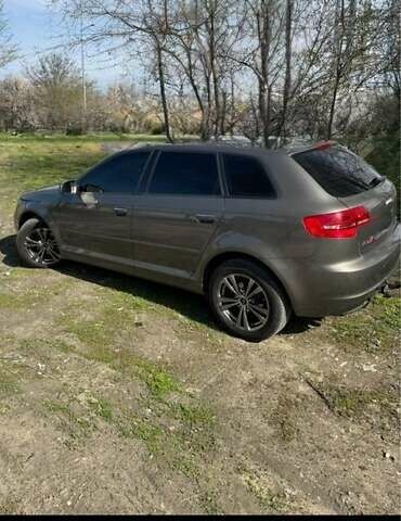 Сірий Ауді А3, об'ємом двигуна 1.6 л та пробігом 288 тис. км за 9600 $, фото 3 на Automoto.ua