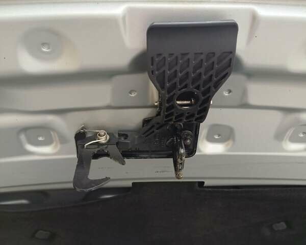 Серый Ауди А3, объемом двигателя 1.4 л и пробегом 193 тыс. км за 9400 $, фото 27 на Automoto.ua