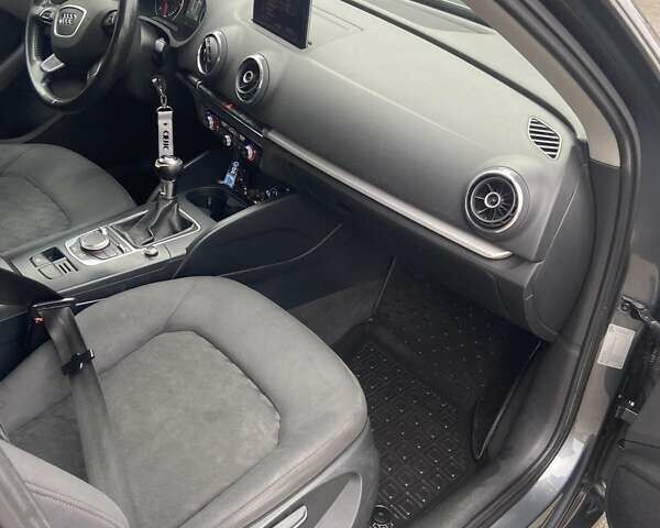 Сірий Ауді А3, об'ємом двигуна 1.6 л та пробігом 290 тис. км за 11800 $, фото 8 на Automoto.ua