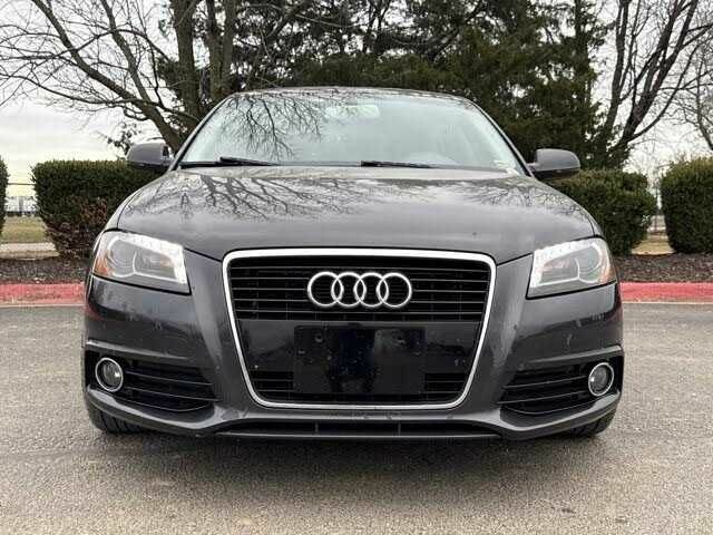 Серый Ауди А3, объемом двигателя 2 л и пробегом 83 тыс. км за 1150 $, фото 1 на Automoto.ua