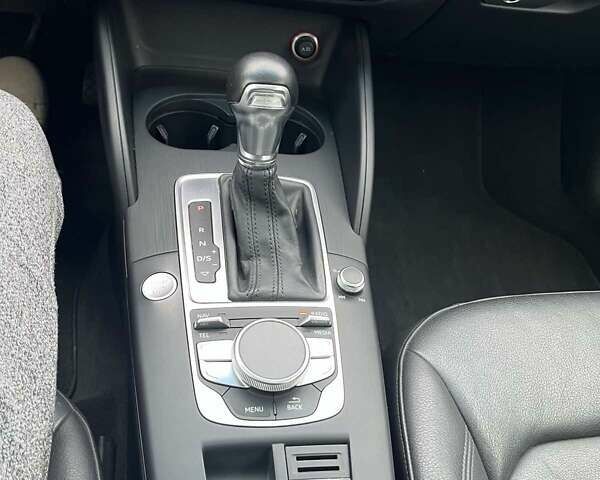 Серый Ауди А3, объемом двигателя 0 л и пробегом 117 тыс. км за 15300 $, фото 12 на Automoto.ua