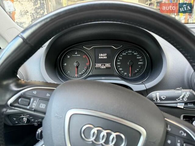 Серый Ауди А3, объемом двигателя 2 л и пробегом 225 тыс. км за 20500 $, фото 10 на Automoto.ua
