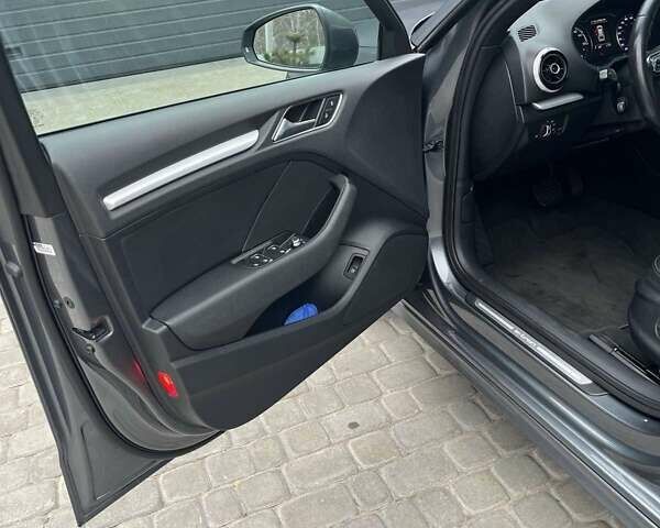 Серый Ауди А3, объемом двигателя 0 л и пробегом 117 тыс. км за 15300 $, фото 4 на Automoto.ua