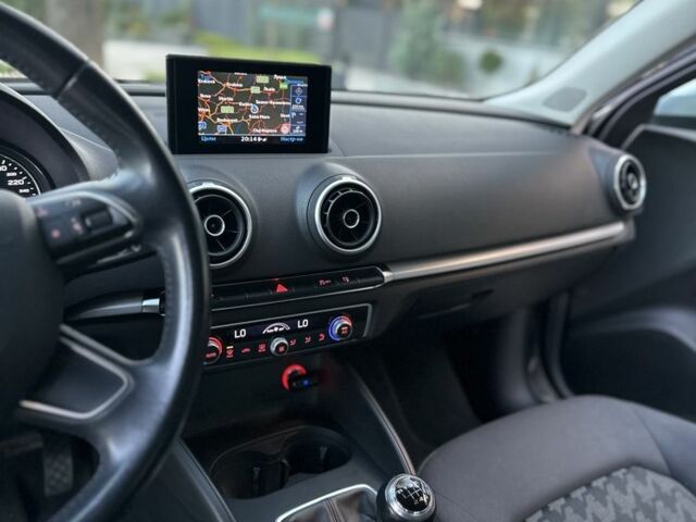 Серый Ауди А3, объемом двигателя 1.6 л и пробегом 209 тыс. км за 11974 $, фото 6 на Automoto.ua