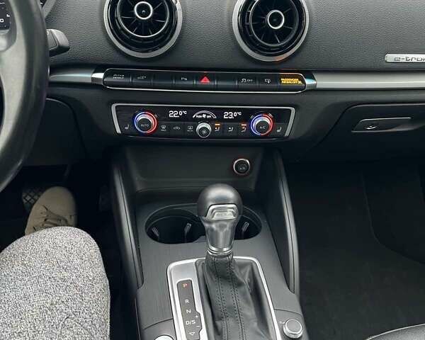 Серый Ауди А3, объемом двигателя 0 л и пробегом 117 тыс. км за 15300 $, фото 13 на Automoto.ua
