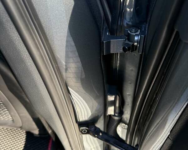 Сірий Ауді А3, об'ємом двигуна 2 л та пробігом 225 тис. км за 18750 $, фото 23 на Automoto.ua