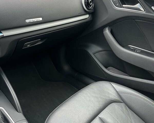 Серый Ауди А3, объемом двигателя 0 л и пробегом 117 тыс. км за 15300 $, фото 11 на Automoto.ua