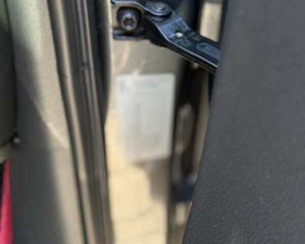 Сірий Ауді А3, об'ємом двигуна 2 л та пробігом 225 тис. км за 18750 $, фото 25 на Automoto.ua