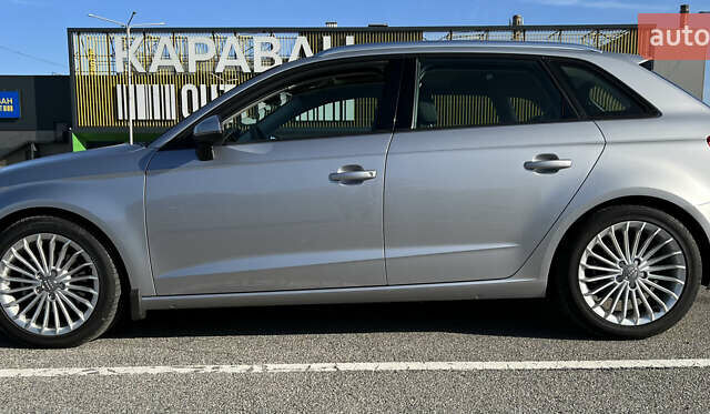 Сірий Ауді А3, об'ємом двигуна 2 л та пробігом 127 тис. км за 17200 $, фото 4 на Automoto.ua