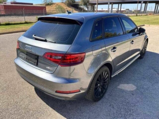 Серый Ауди А3, объемом двигателя 1.4 л и пробегом 110 тыс. км за 5500 $, фото 7 на Automoto.ua