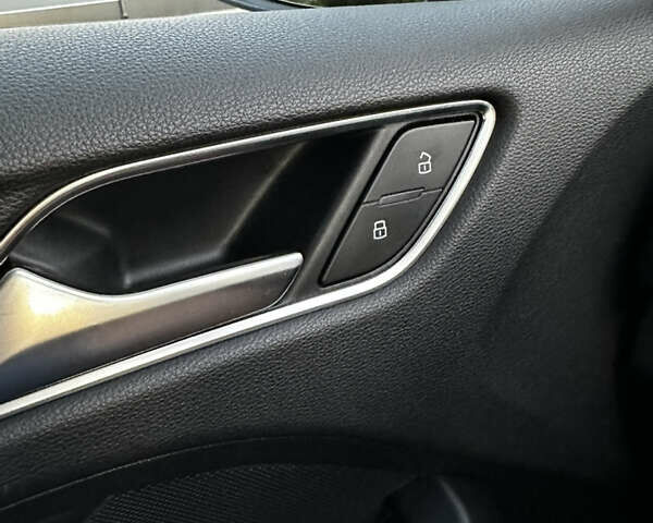 Ауді А3 2017 у Красилове на Automoto.ua Сірий Ауді А3, об'ємом двигуна 1.6 л та пробігом 138 тис. км за 17250 $, фото 25 на Automoto.ua