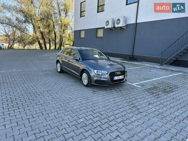Ауді А3 2017 у Красилове на Automoto.ua Сірий Ауді А3, об'ємом двигуна 1.6 л та пробігом 138 тис. км за 17250 $, фото 3 на Automoto.ua