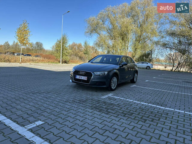 Ауді А3 2017 у Красилове на Automoto.ua Сірий Ауді А3, об'ємом двигуна 1.6 л та пробігом 138 тис. км за 17250 $, фото 2 на Automoto.ua