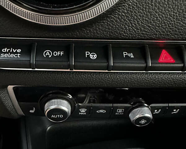 Ауді А3 2017 у Красилове на Automoto.ua Сірий Ауді А3, об'ємом двигуна 1.6 л та пробігом 138 тис. км за 17250 $, фото 30 на Automoto.ua
