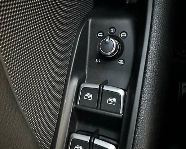 Ауді А3 2017 у Красилове на Automoto.ua Сірий Ауді А3, об'ємом двигуна 1.6 л та пробігом 138 тис. км за 17250 $, фото 26 на Automoto.ua