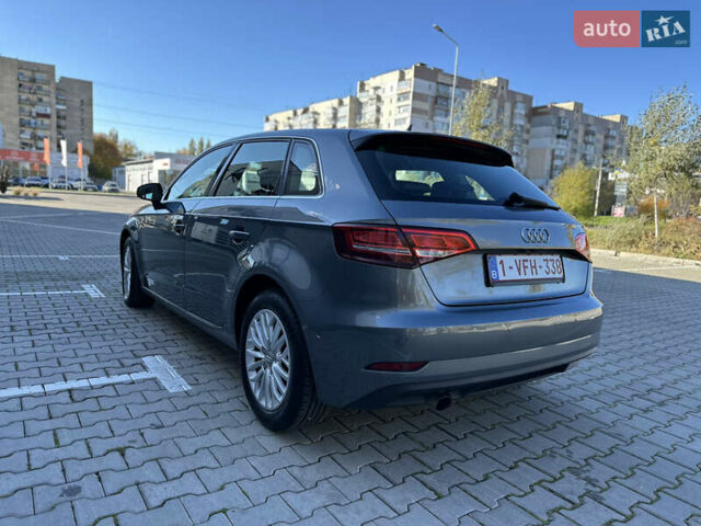 Ауді А3 2017 у Красилове на Automoto.ua Сірий Ауді А3, об'ємом двигуна 1.6 л та пробігом 138 тис. км за 17250 $, фото 11 на Automoto.ua