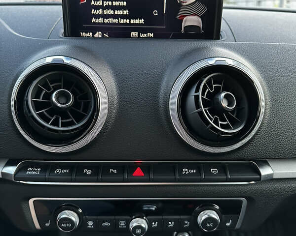 Ауді А3 2017 у Красилове на Automoto.ua Сірий Ауді А3, об'ємом двигуна 1.6 л та пробігом 138 тис. км за 17250 $, фото 27 на Automoto.ua