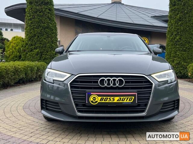 Серый Ауди А3, объемом двигателя 1.6 л и пробегом 219 тыс. км за 18000 $, фото 1 на Automoto.ua