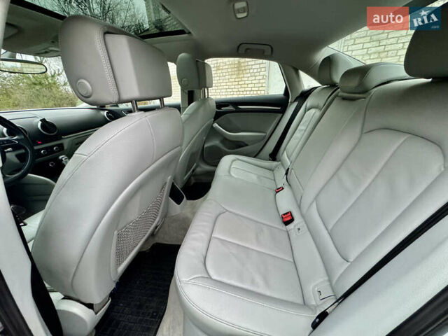 Сірий Ауді А3, об'ємом двигуна 1.8 л та пробігом 166 тис. км за 10999 $, фото 19 на Automoto.ua