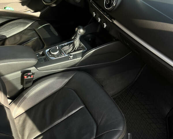 Серый Ауди А3, объемом двигателя 1.8 л и пробегом 175 тыс. км за 12000 $, фото 16 на Automoto.ua