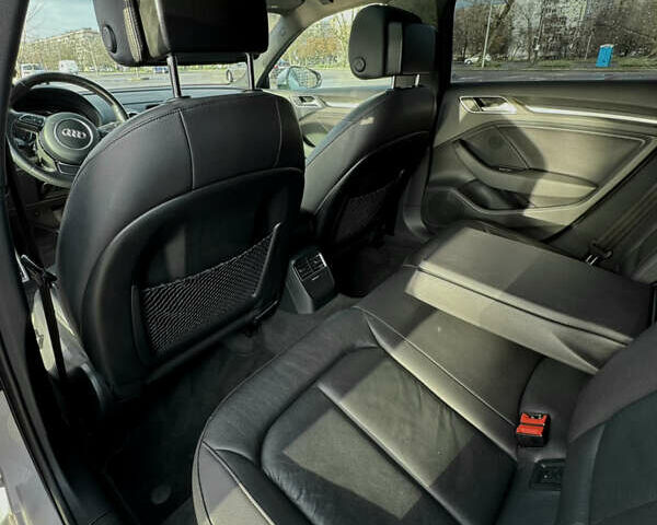 Сірий Ауді А3, об'ємом двигуна 1.8 л та пробігом 205 тис. км за 15200 $, фото 6 на Automoto.ua