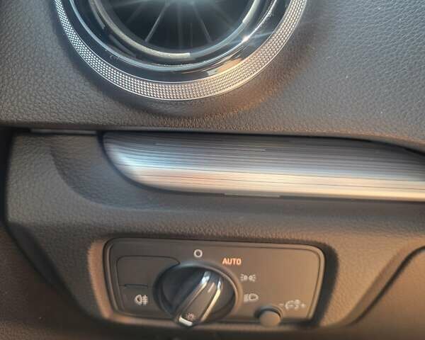 Ауді А3 2014 у Києві на Automoto.ua Сірий Ауді А3, об'ємом двигуна 1.8 л та пробігом 200 тис. км за 12500 $, фото 11 на Automoto.ua