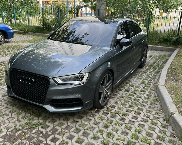 Серый Ауди А3, объемом двигателя 1.8 л и пробегом 30 тыс. км за 16000 $, фото 1 на Automoto.ua