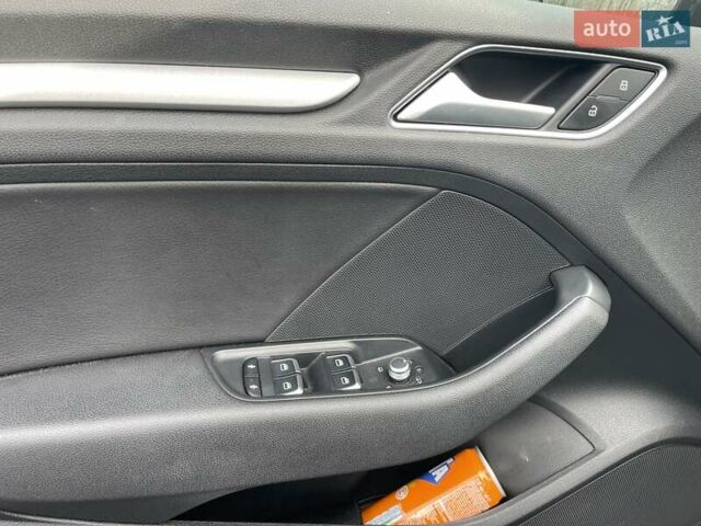 Сірий Ауді А3, об'ємом двигуна 1.6 л та пробігом 108 тис. км за 17300 $, фото 7 на Automoto.ua