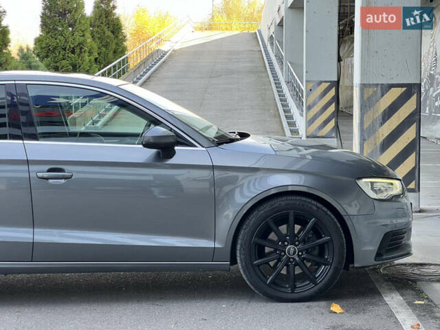 Ауді А3 2015 у Києві на Automoto.ua Сірий Ауді А3, об'ємом двигуна 1.98 л та пробігом 169 тис. км за 11300 $, фото 12 на Automoto.ua