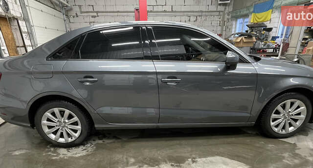 Сірий Ауді А3, об'ємом двигуна 1.6 л та пробігом 129 тис. км за 17000 $, фото 6 на Automoto.ua