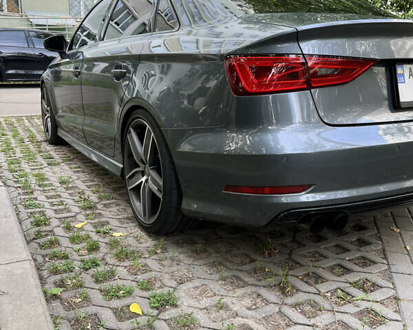 Серый Ауди А3, объемом двигателя 1.8 л и пробегом 30 тыс. км за 16000 $, фото 2 на Automoto.ua