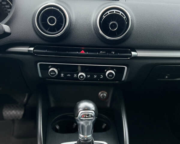 Серый Ауди А3, объемом двигателя 1.8 л и пробегом 131 тыс. км за 11700 $, фото 13 на Automoto.ua