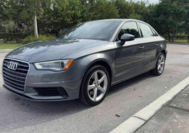 Серый Ауди А3, объемом двигателя 2 л и пробегом 99 тыс. км за 4200 $, фото 2 на Automoto.ua