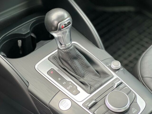 Серый Ауди А3, объемом двигателя 1.6 л и пробегом 118 тыс. км за 15700 $, фото 7 на Automoto.ua