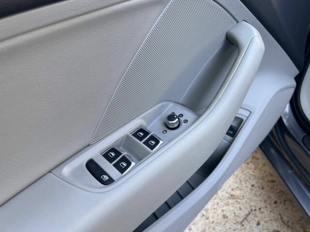 Серый Ауди А3, объемом двигателя 1.8 л и пробегом 104 тыс. км за 13500 $, фото 15 на Automoto.ua