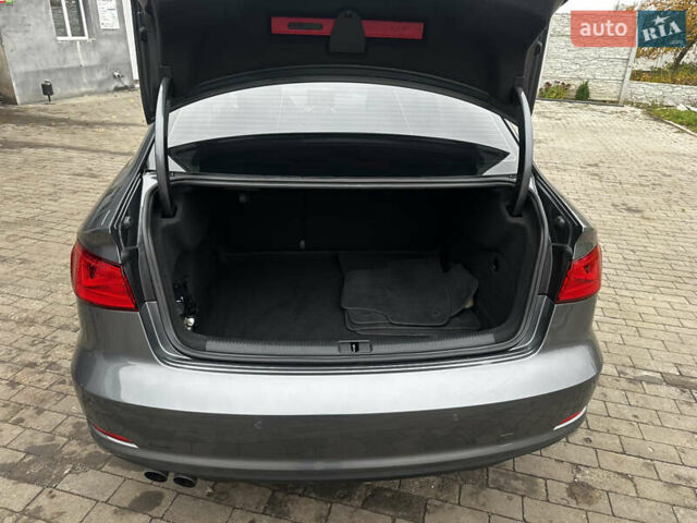 Серый Ауди А3, объемом двигателя 1.97 л и пробегом 81 тыс. км за 20000 $, фото 9 на Automoto.ua