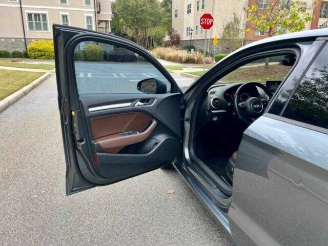 Сірий Ауді А3, об'ємом двигуна 2 л та пробігом 46 тис. км за 2500 $, фото 8 на Automoto.ua