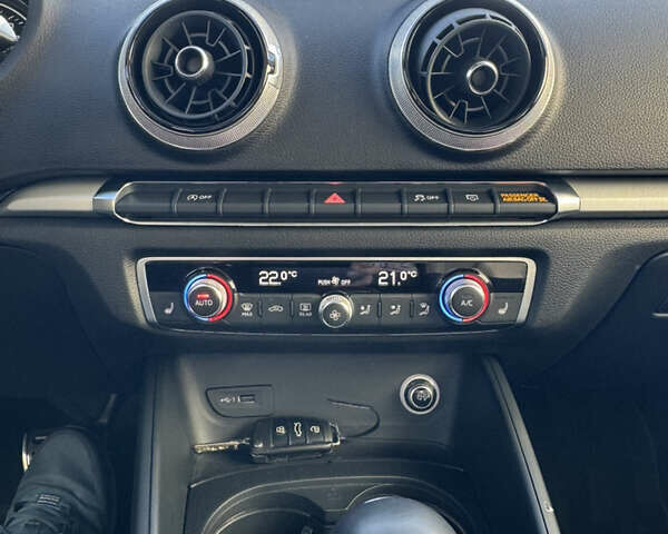 Серый Ауди А3, объемом двигателя 2 л и пробегом 98 тыс. км за 15999 $, фото 12 на Automoto.ua