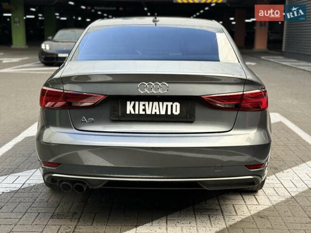 Ауді А3 2017 у Києві на Automoto.ua Сірий Ауді А3, об'ємом двигуна 2 л та пробігом 170 тис. км за 14800 $, фото 5 на Automoto.ua
