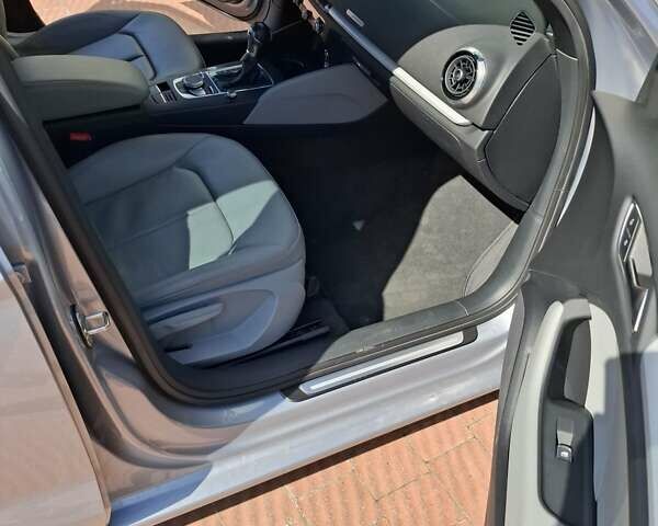 Сірий Ауді А3, об'ємом двигуна 1.98 л та пробігом 43 тис. км за 15100 $, фото 4 на Automoto.ua