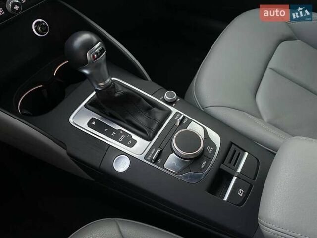 Ауди А3 2018 в Львове на Automoto.ua Серый Ауди А3, объемом двигателя 1.98 л и пробегом 43 тыс. км за 15999 $, фото 18 на Automoto.ua