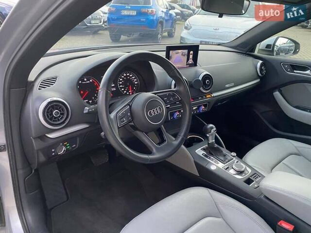 Ауди А3 2018 в Львове на Automoto.ua Серый Ауди А3, объемом двигателя 1.98 л и пробегом 43 тыс. км за 15999 $, фото 11 на Automoto.ua
