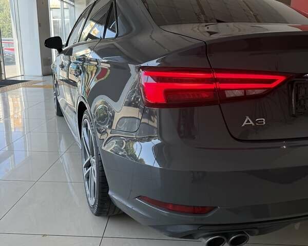 Ауді А3 2019 у Чернівцях на Automoto.ua Сірий Ауді А3, об'ємом двигуна 1.98 л та пробігом 131 тис. км за 16900 $, фото 6 на Automoto.ua