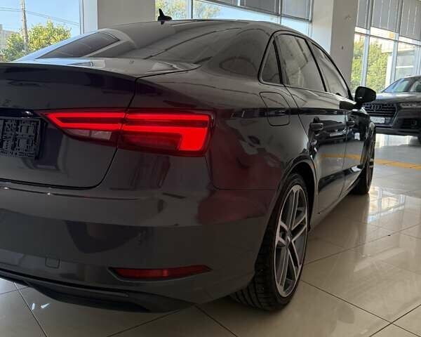 Ауді А3 2019 у Чернівцях на Automoto.ua Сірий Ауді А3, об'ємом двигуна 1.98 л та пробігом 131 тис. км за 16900 $, фото 5 на Automoto.ua