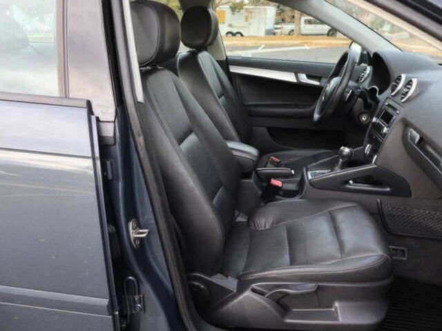 Сірий Ауді А3, об'ємом двигуна 2 л та пробігом 82 тис. км за 8900 $, фото 9 на Automoto.ua