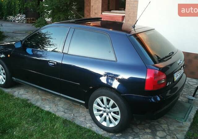 Синий Ауди А3, объемом двигателя 1.6 л и пробегом 288 тыс. км за 4900 $, фото 1 на Automoto.ua